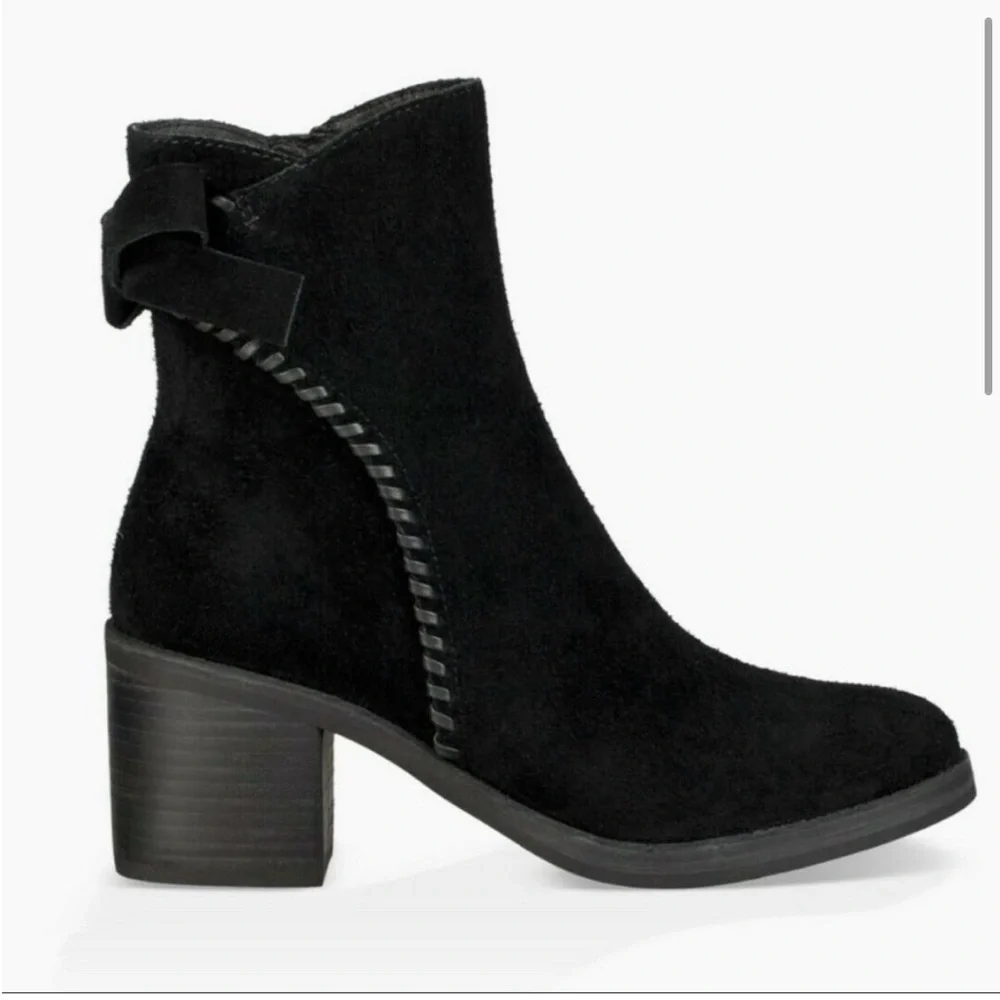 UGG Fraise Whipstitch Suede Boot